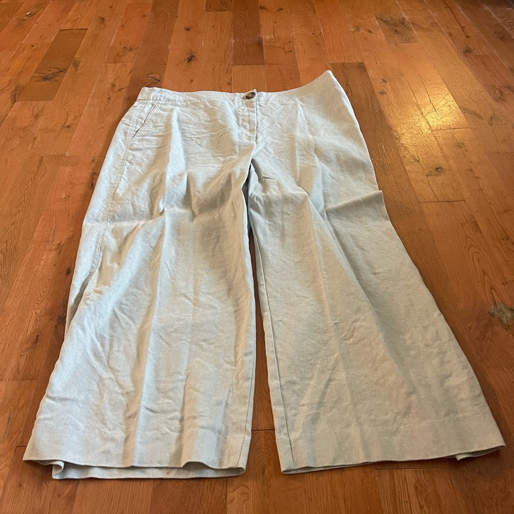 Ann Taylor beige khaki pants, size 18, great condition